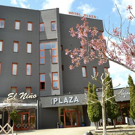 Hotel Plaza Mladá Boleslav Esterno foto