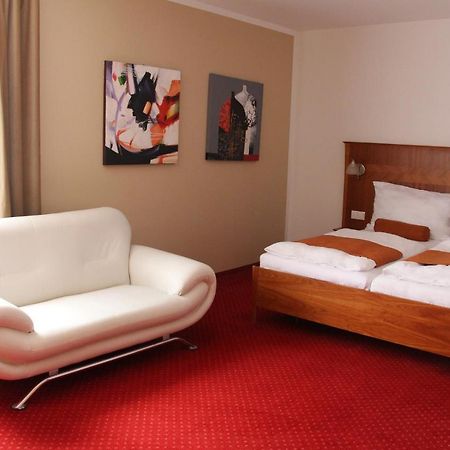 Hotel Plaza Mladá Boleslav Esterno foto