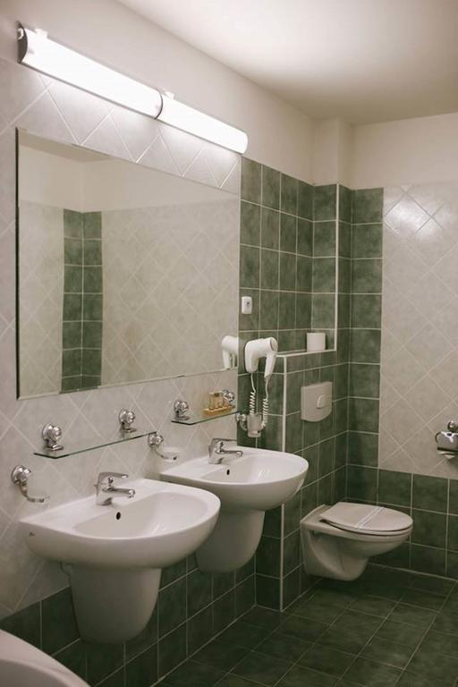 Hotel Plaza Mladá Boleslav Esterno foto