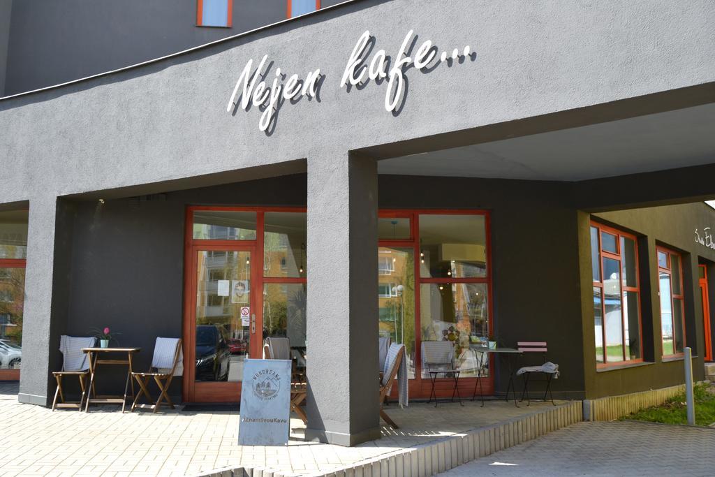 Hotel Plaza Mladá Boleslav Esterno foto