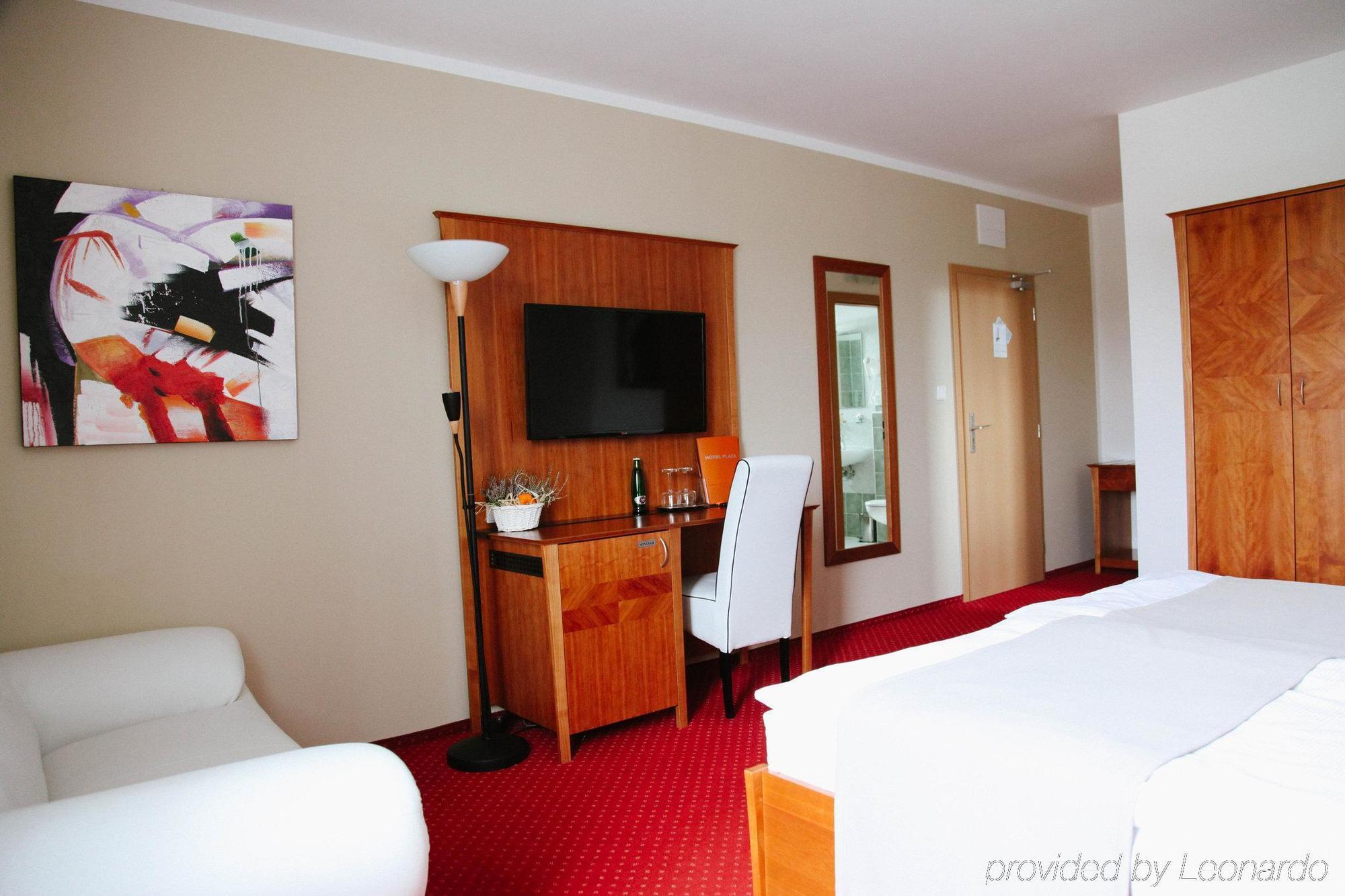 Hotel Plaza Mladá Boleslav Esterno foto